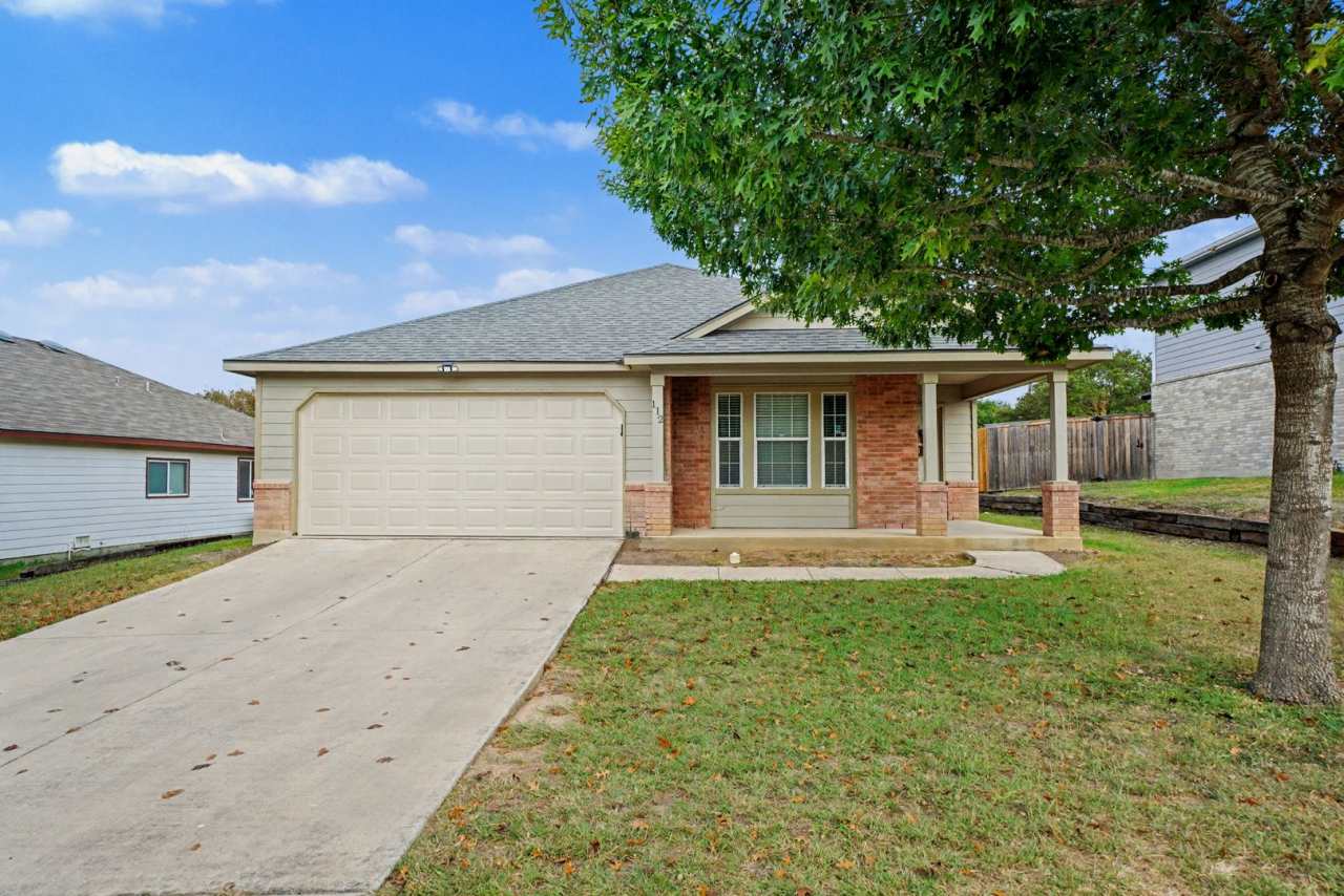 Charming Single-Story in Cibolo - Realtor Commission: $500