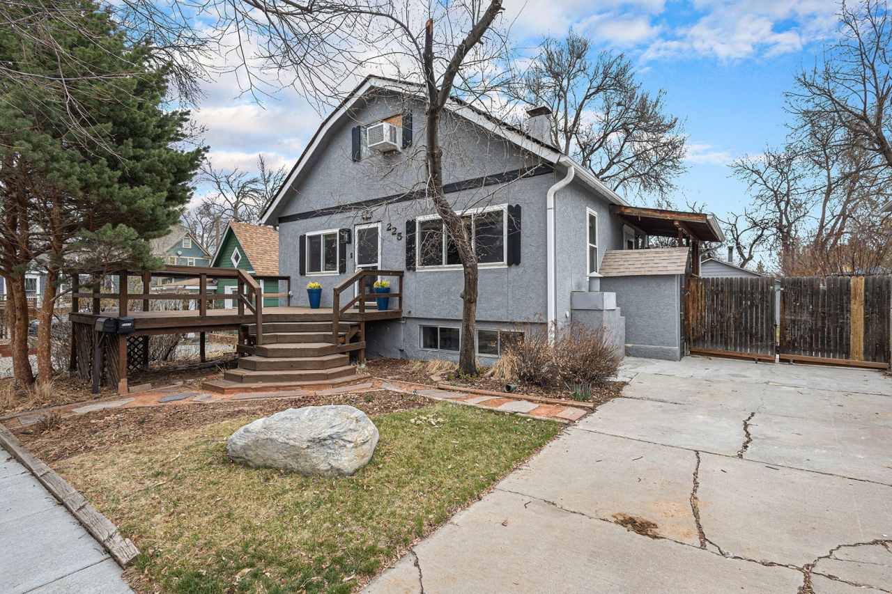 Duplex unit near Downtown! Utilities included!