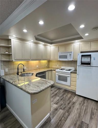 2200 Woodside Ln Unit 2