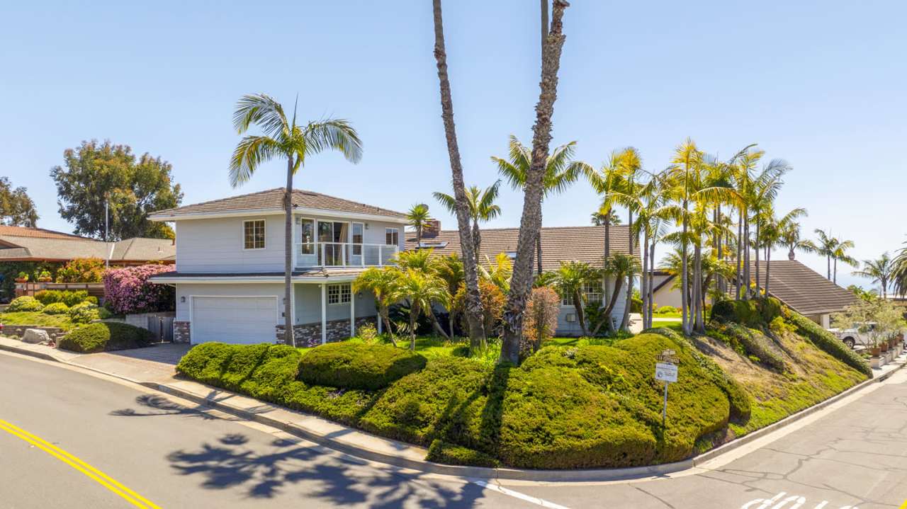 416 South La Esperanza