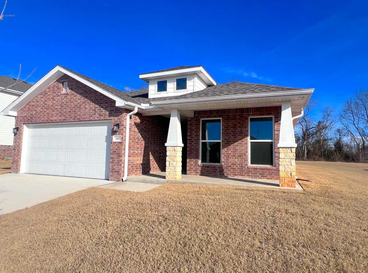 New 3 Bedroom In Webb City!