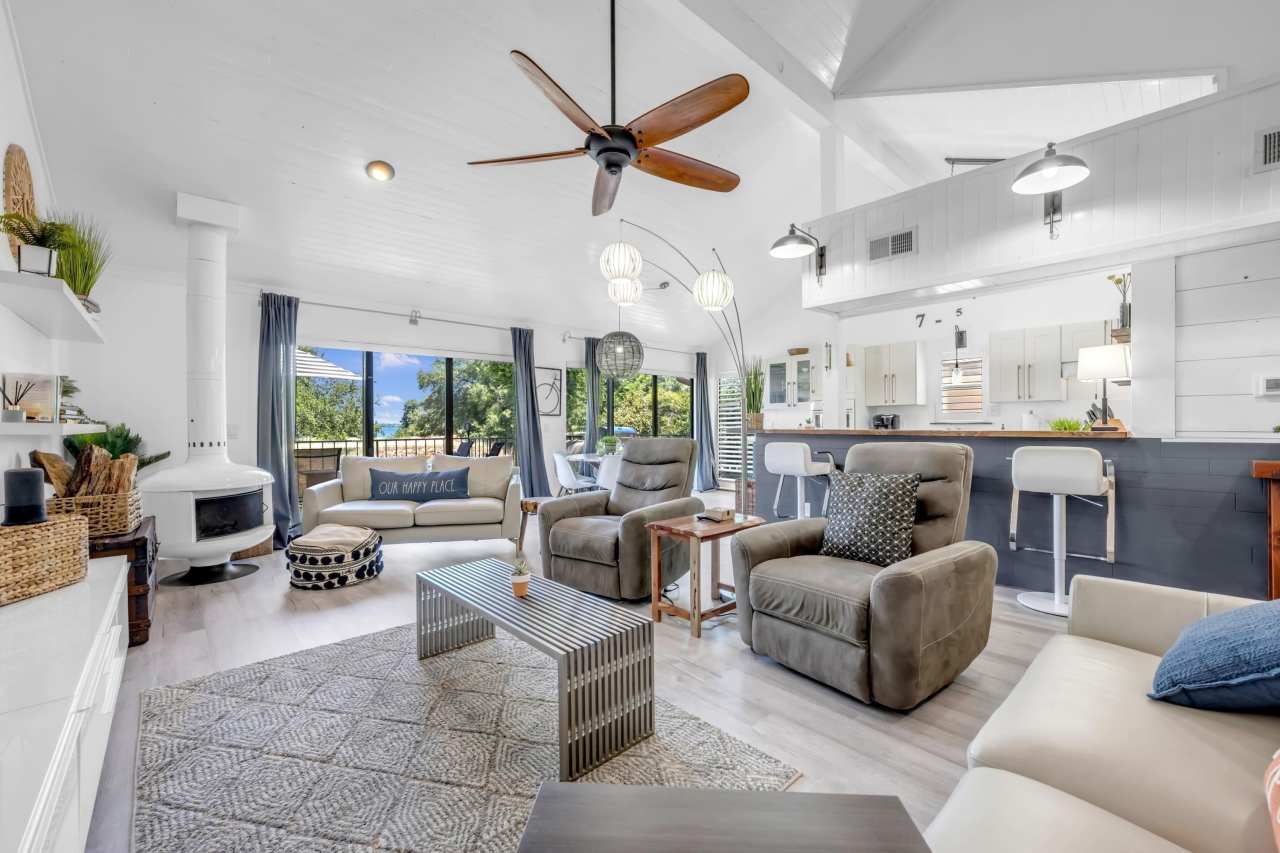 104 Horseshoe Bay Boulevard