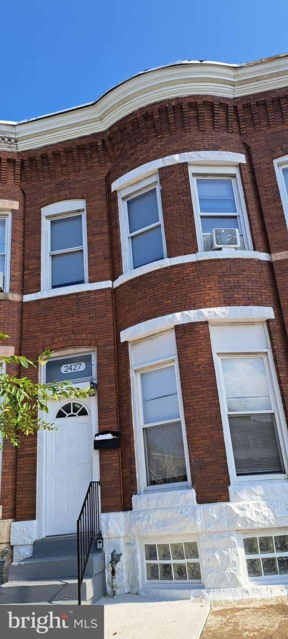 2427 E FEDERAL Street