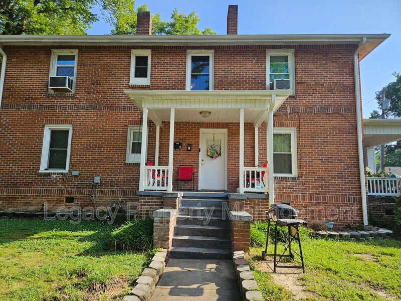 703 Askew Street