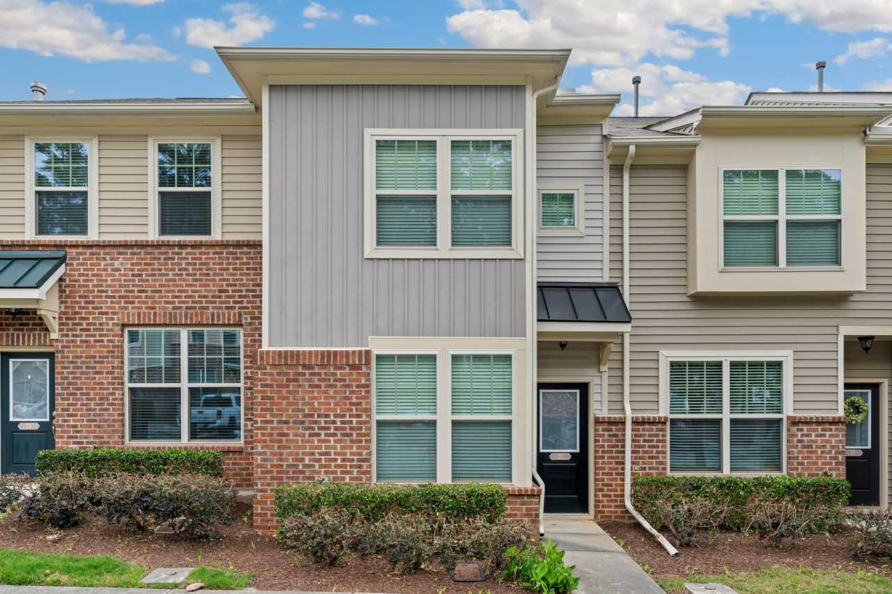 Wonderful Thompson Ridge townhome!