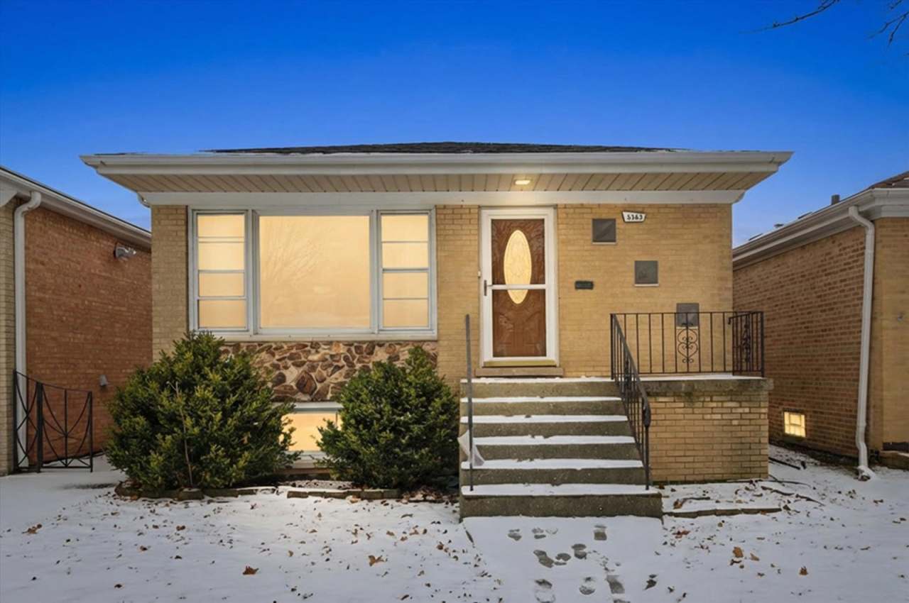 5363 North Mont Clare Avenue