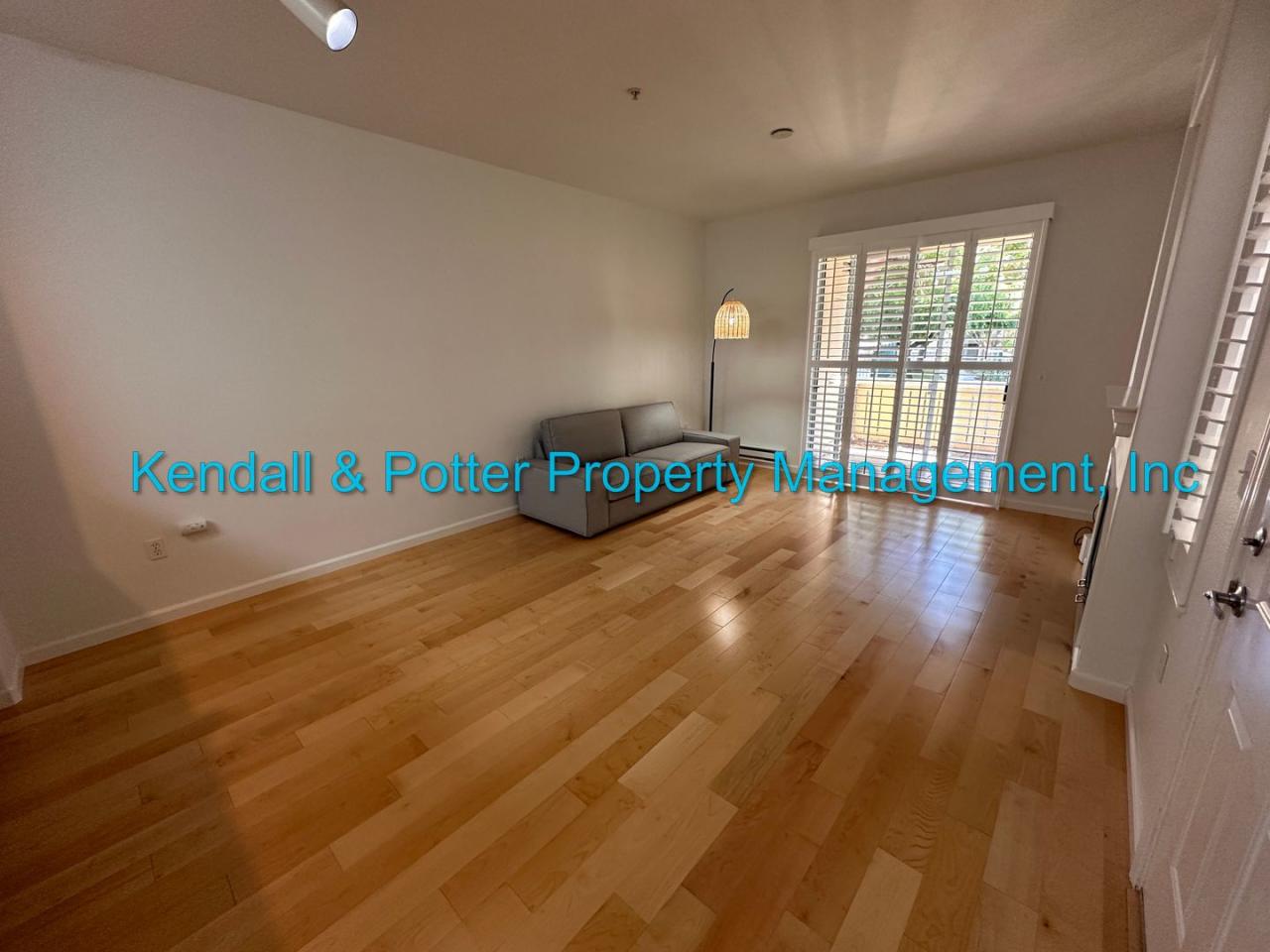 One Bedroom Condo Close to Downtown Santa Cruz!
