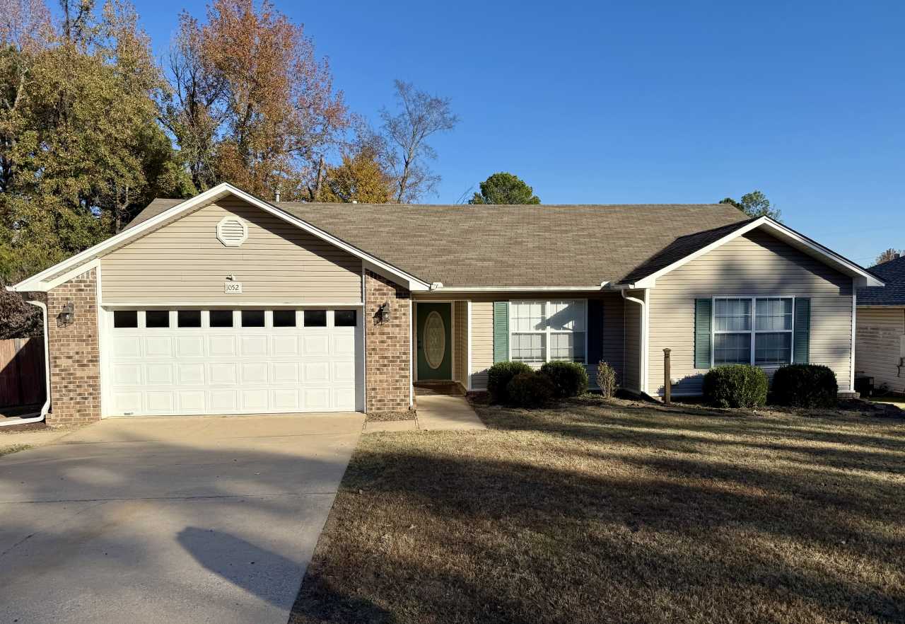 1052 Highland Boulevard