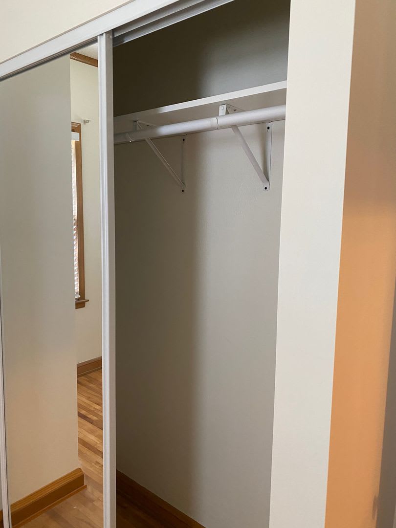 Large 6 Bedroom close to Hamline University - June 2026!