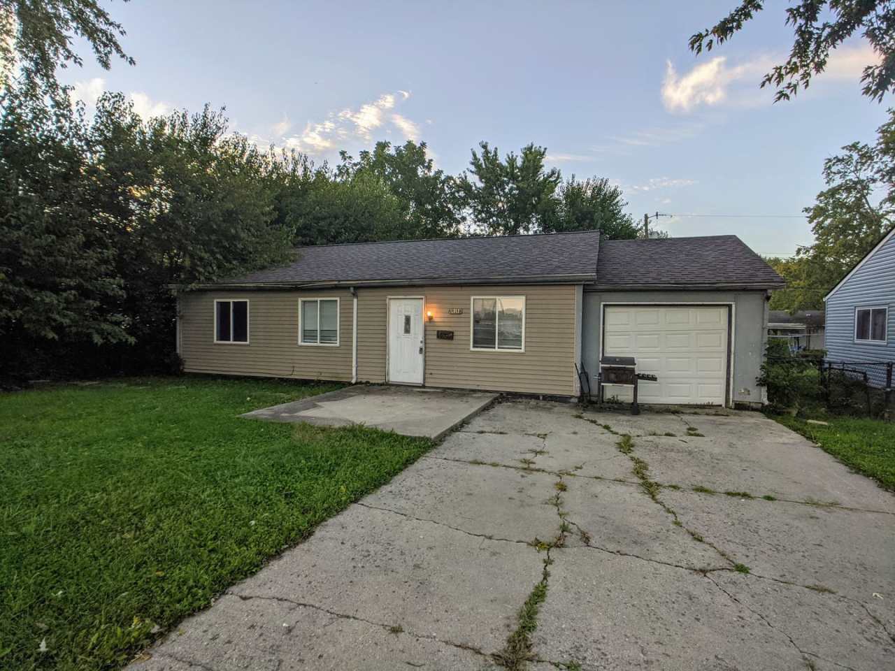 Spacious 3 bed 1 bath ranch style home.