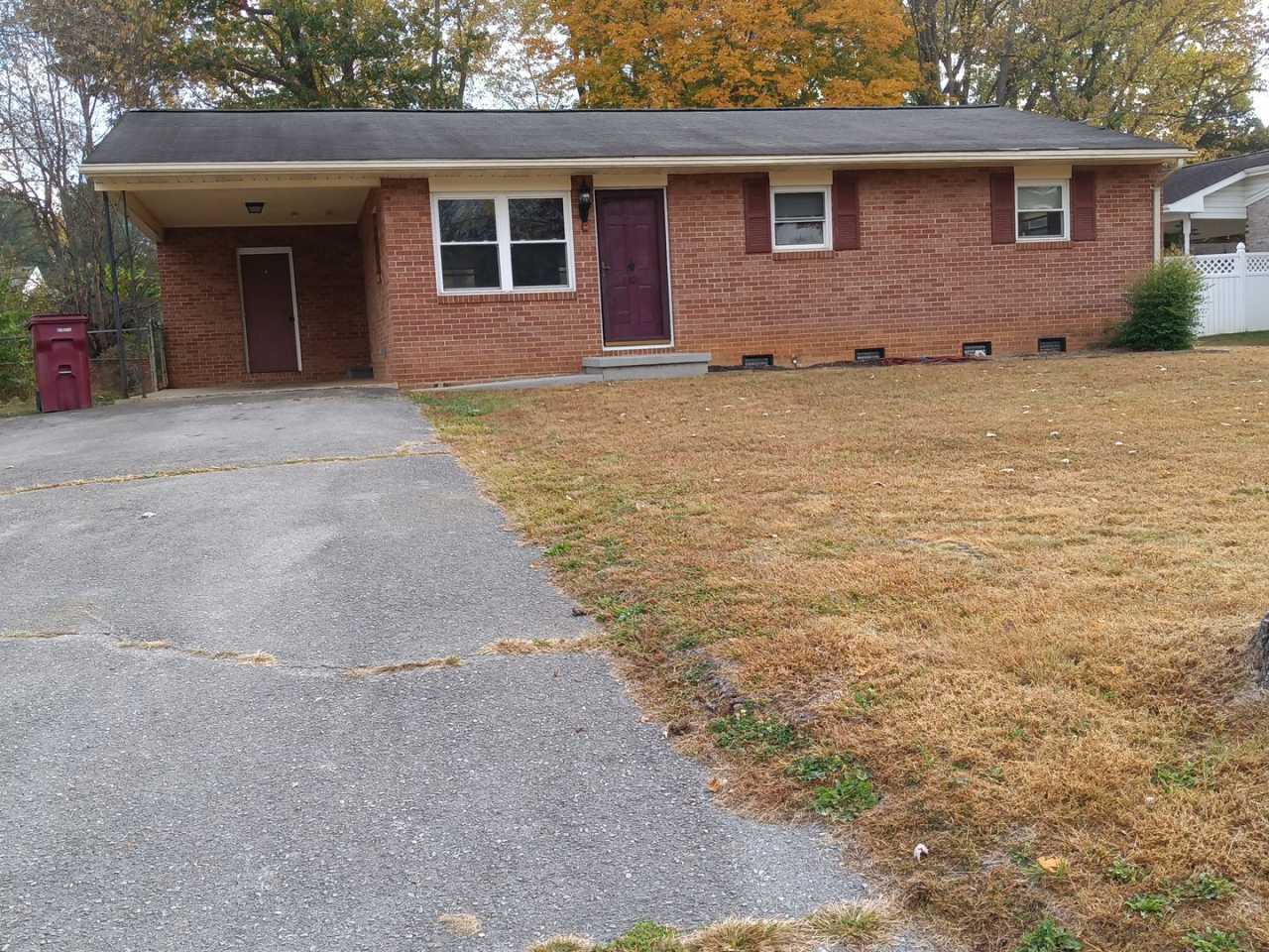 3 Bedroom / 1 Bath Brick Ranch Home Johnson City, TN