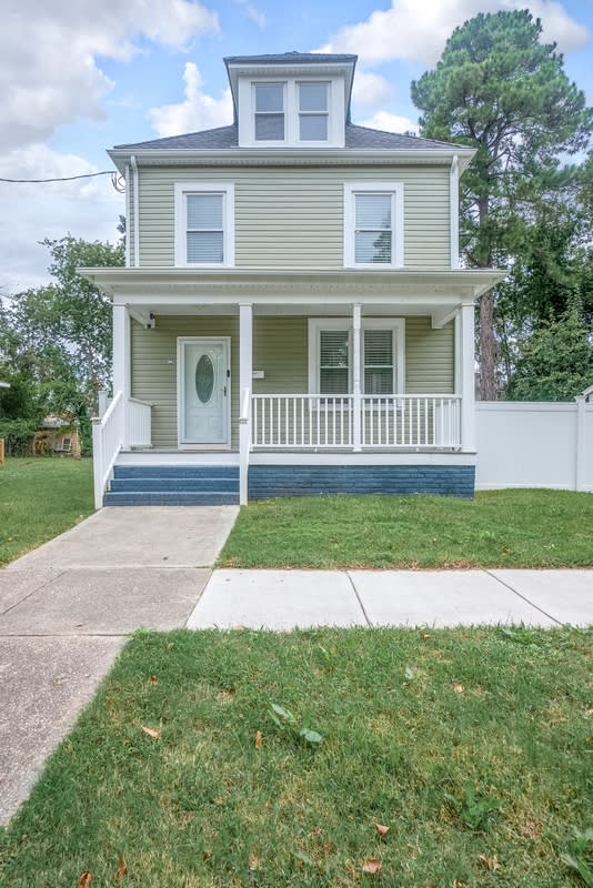 846 West 41st Street