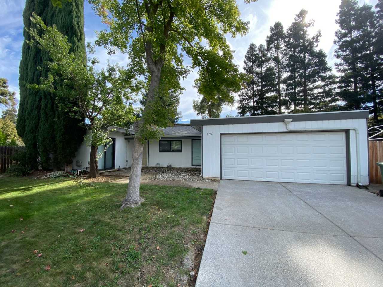 Contemporary Design on a Cul-de-sac