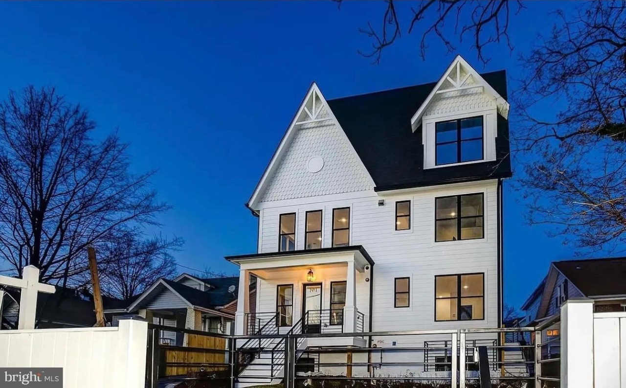 1018 BRYANT Street NE unit: 2