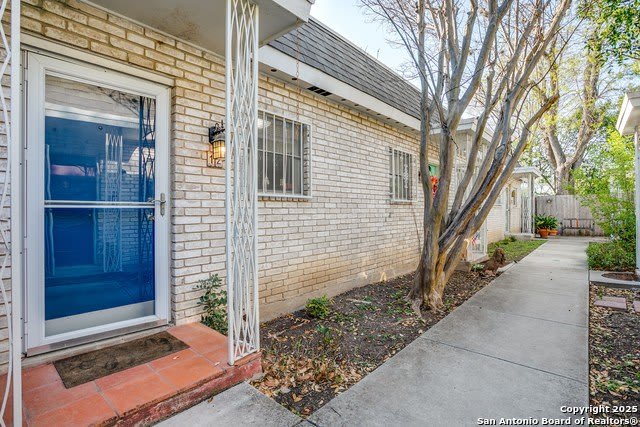1430 Nacogdoches