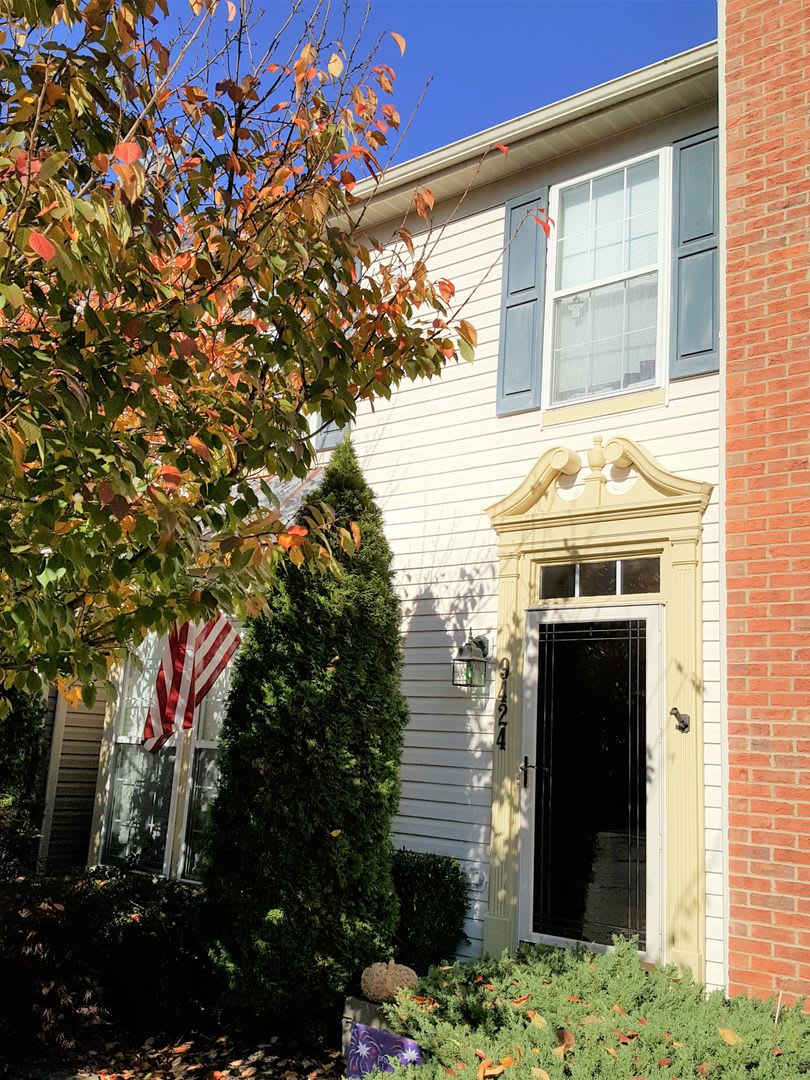Townhouse in Spring Ridge community - OAKDALE school district - available before the holidays!