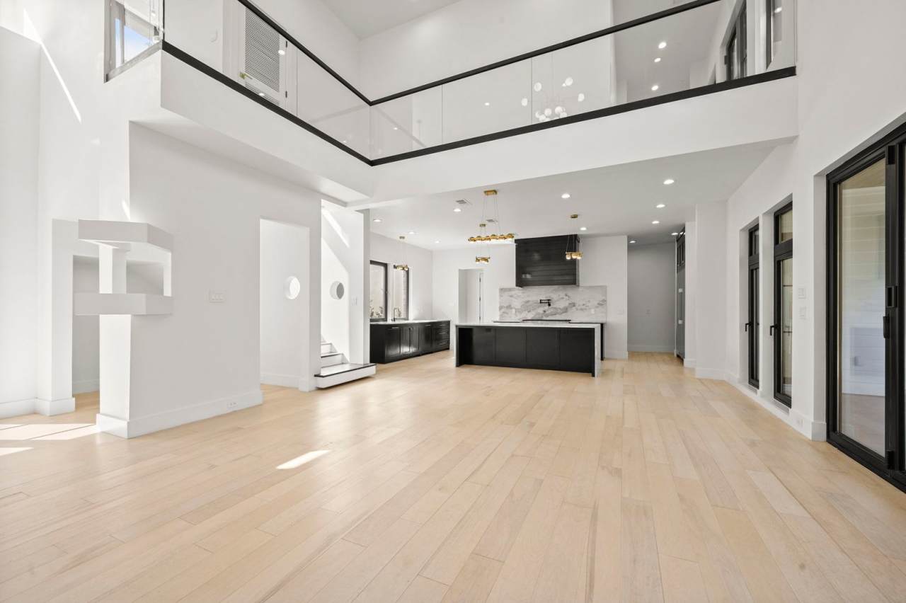 Luxury 5-Bedroom Home on 5 Acres | Pet-Friendly | Flexible Lease Terms