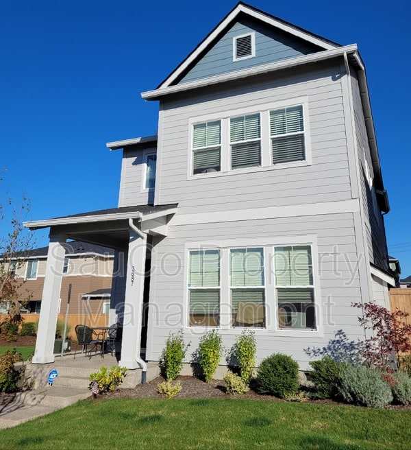 3887 Southeast Muddy Lane