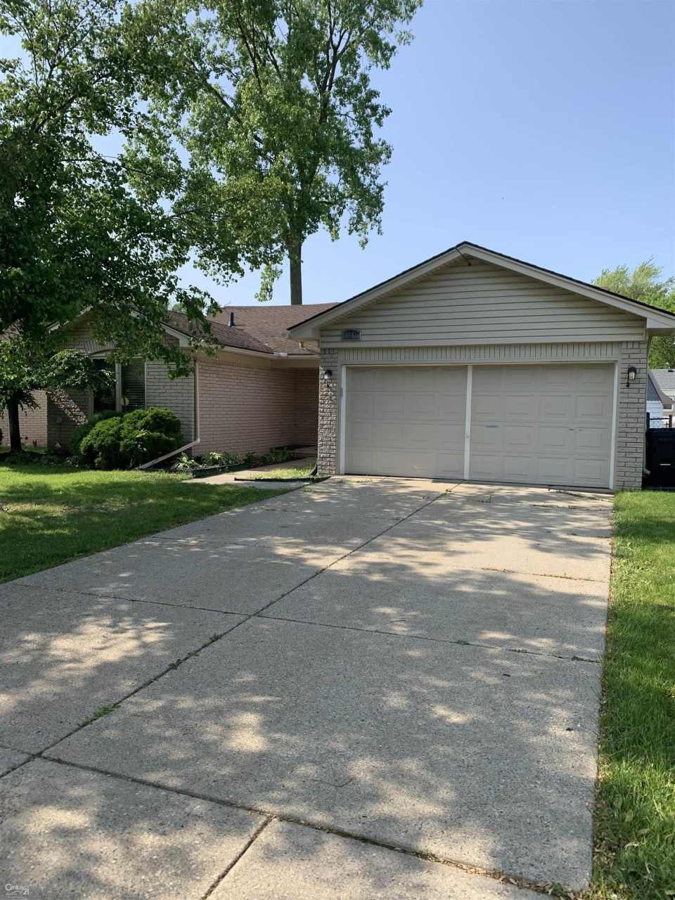 4951 Fox Hill