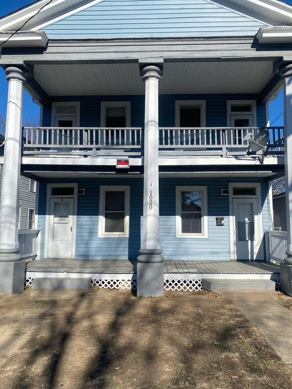 1020 jamison ave NE - 2