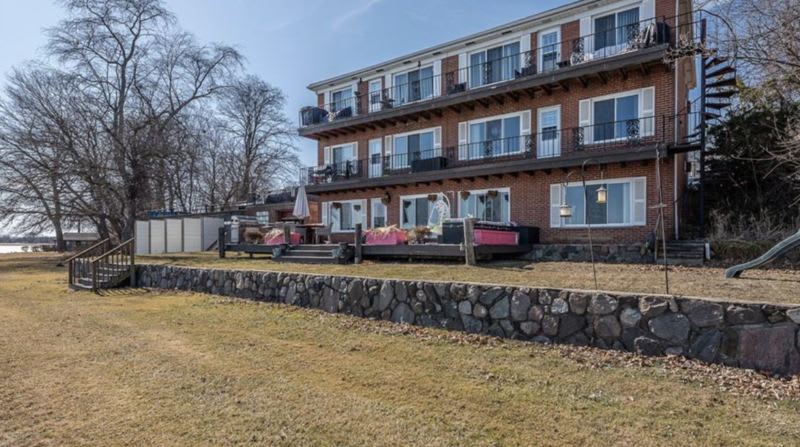 11859 North Main Street