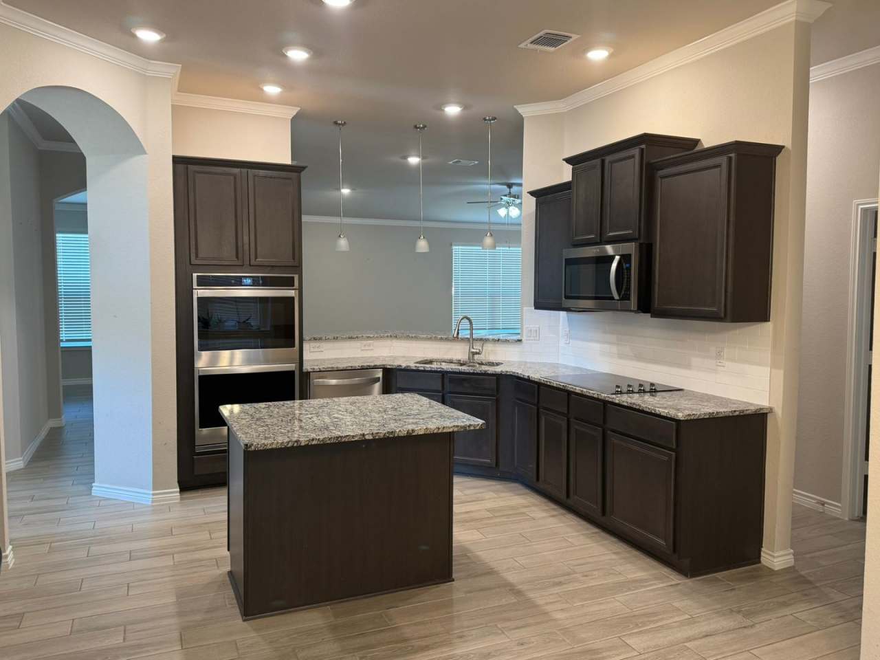 GORGEOUS 3-bedroom 2-bathroom home in Cedarbrook Estates!