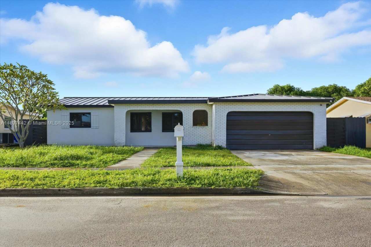 6948 Northwest 8th Street