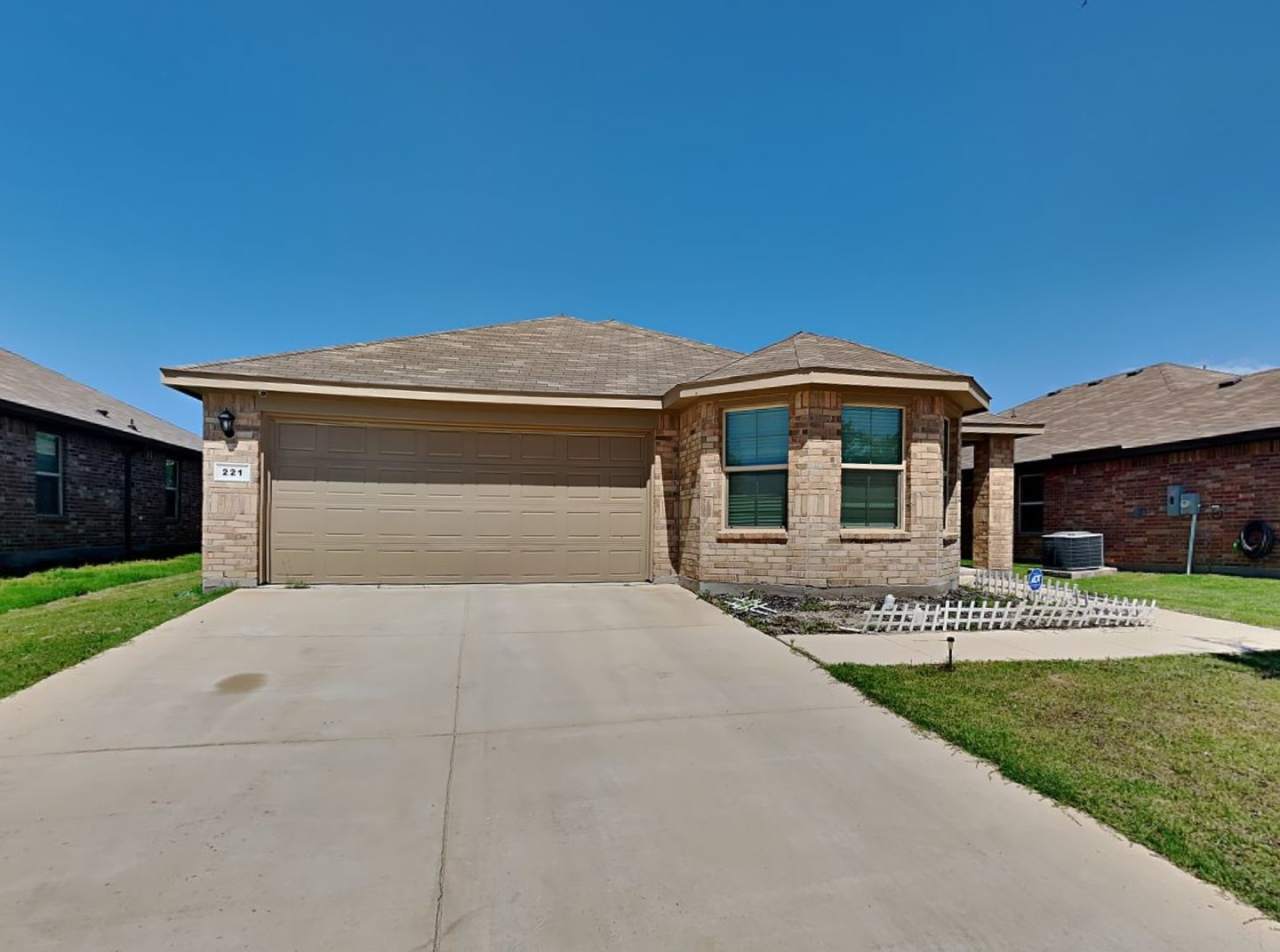 READY NOW IN AZLE! 3 BEDROOM 2 BATHROOM DOLL HOUSE!