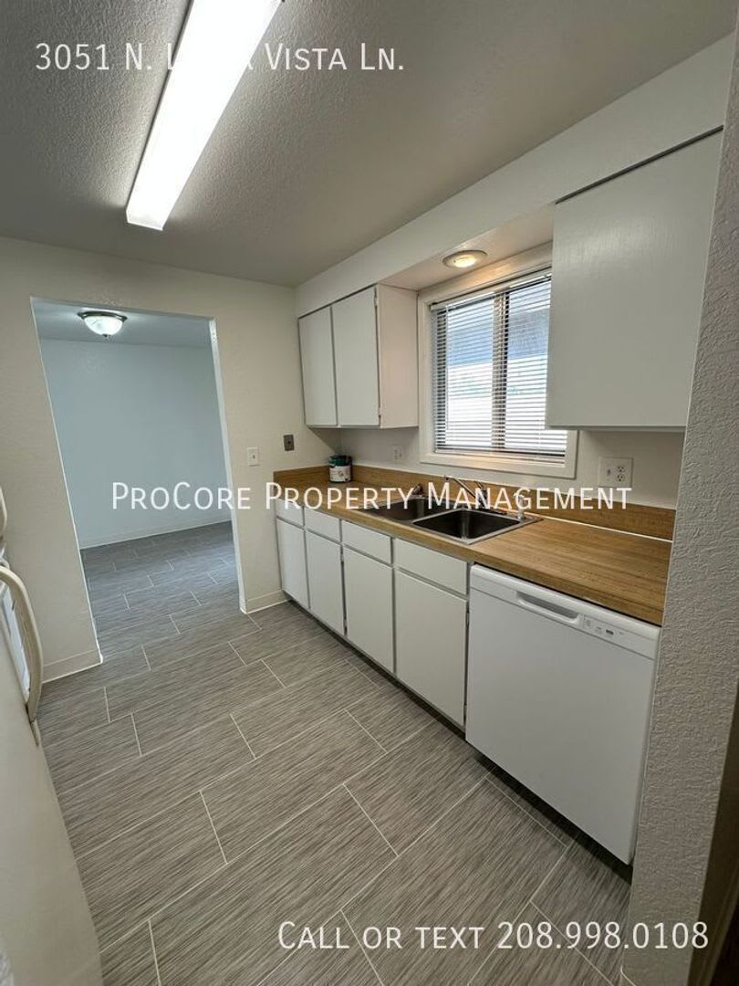 Linda Vista Ln. - 3051