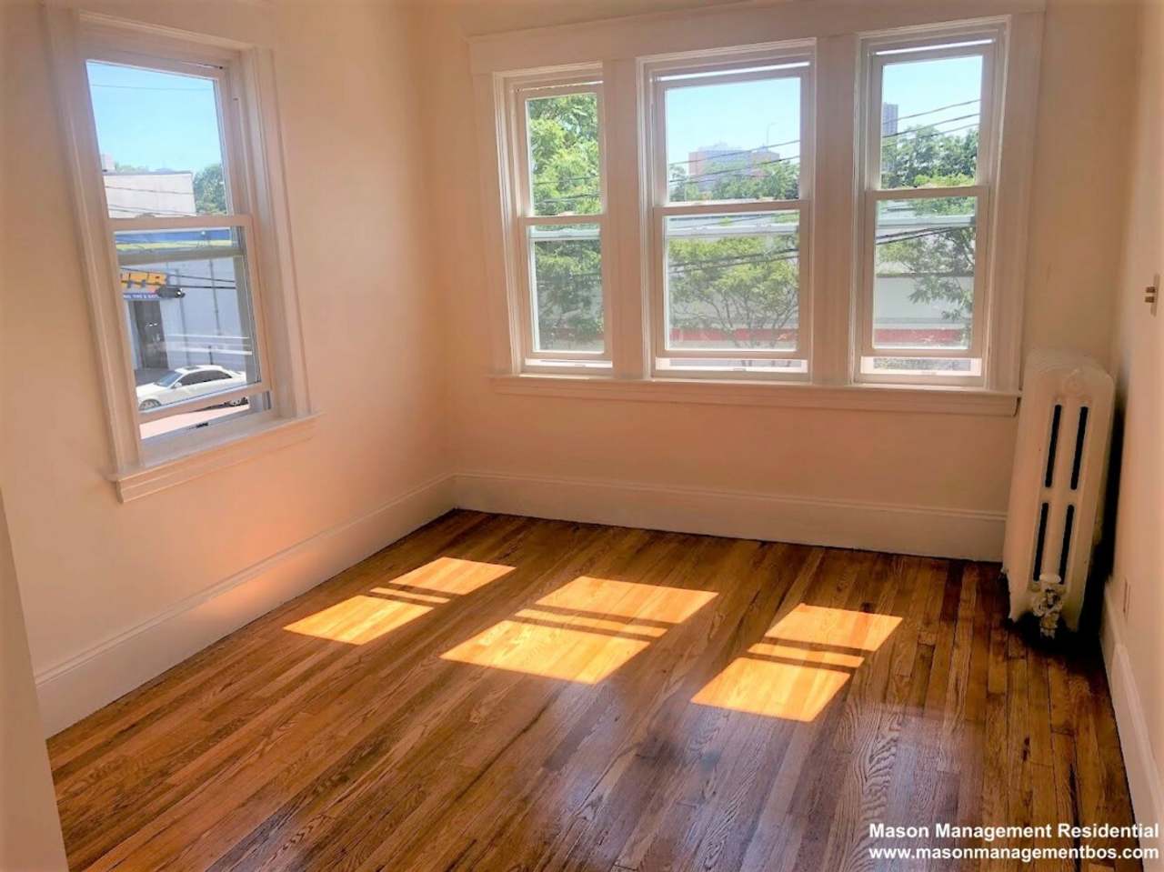 Awesome five bed. near Masspike