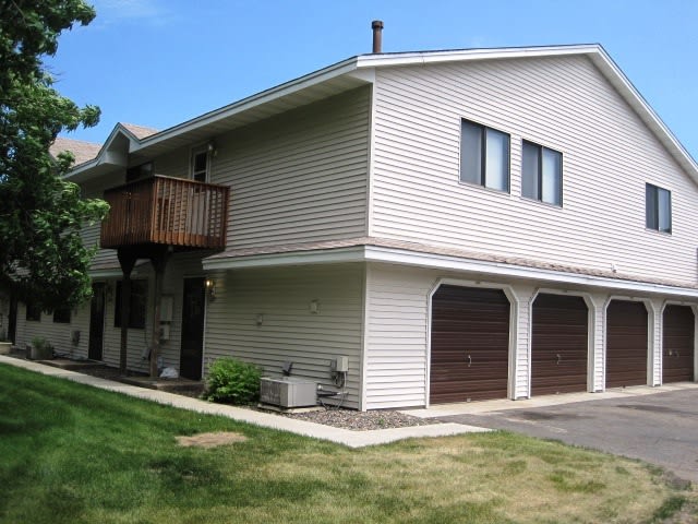 Gorgeous Remodeled Townhome! Cherry HDWD Floors, Attached Garage!