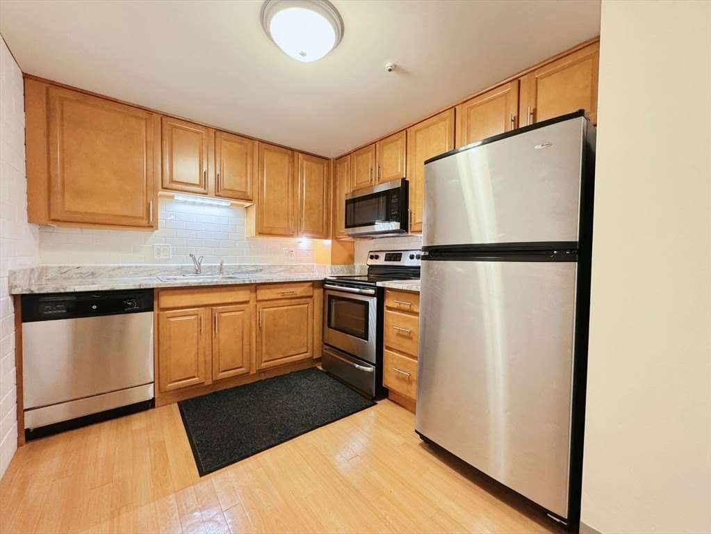 185 Quincy Shore Dr