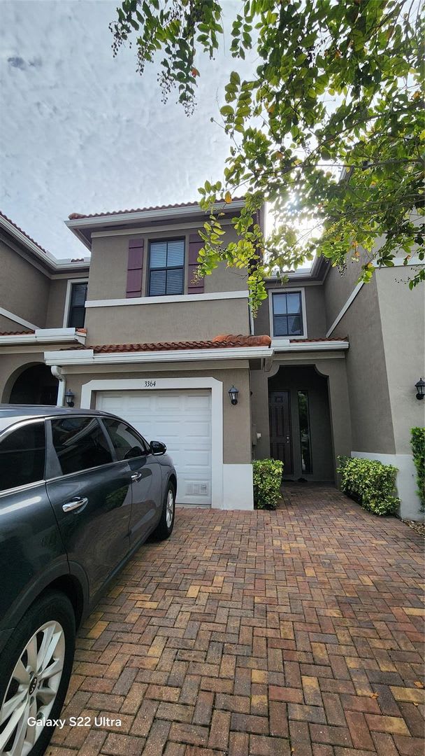 3364 NW 10TH AVE POMPANO BEACH, FL 33064