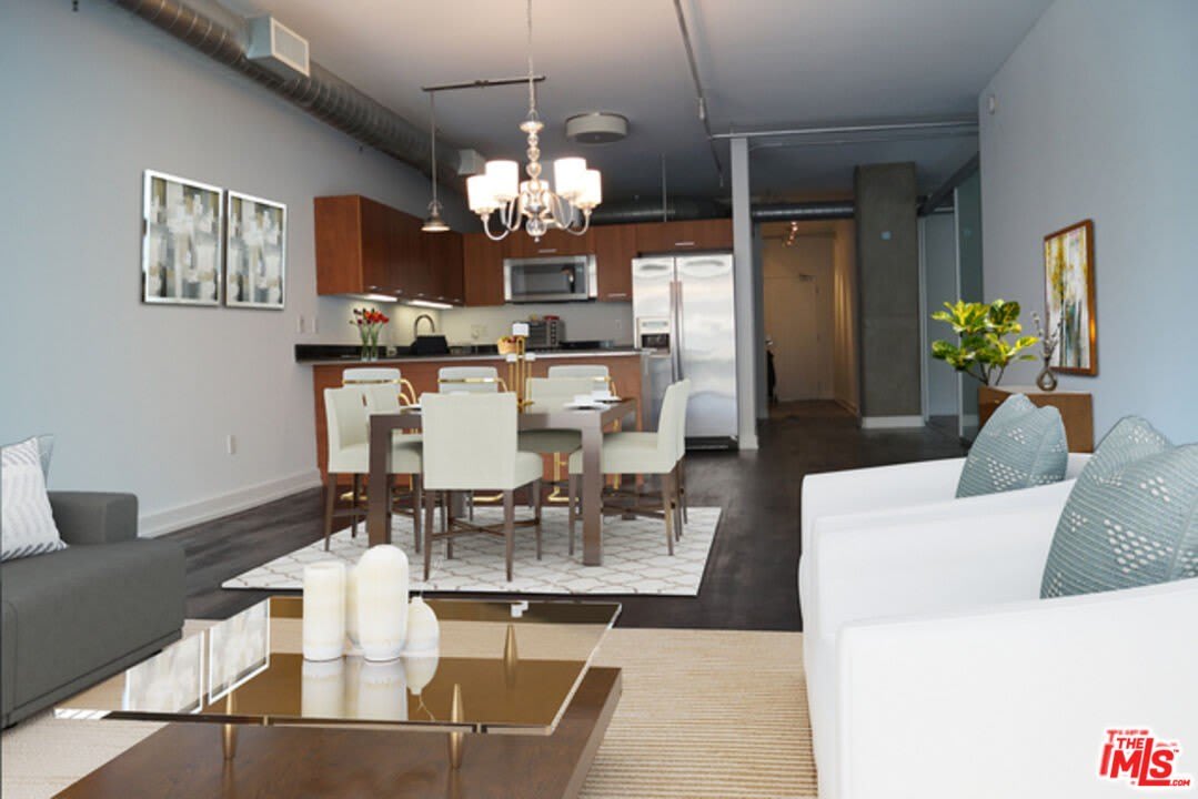 645 W 9th St unit: 635