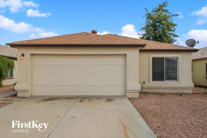 8545 North 108th Lane