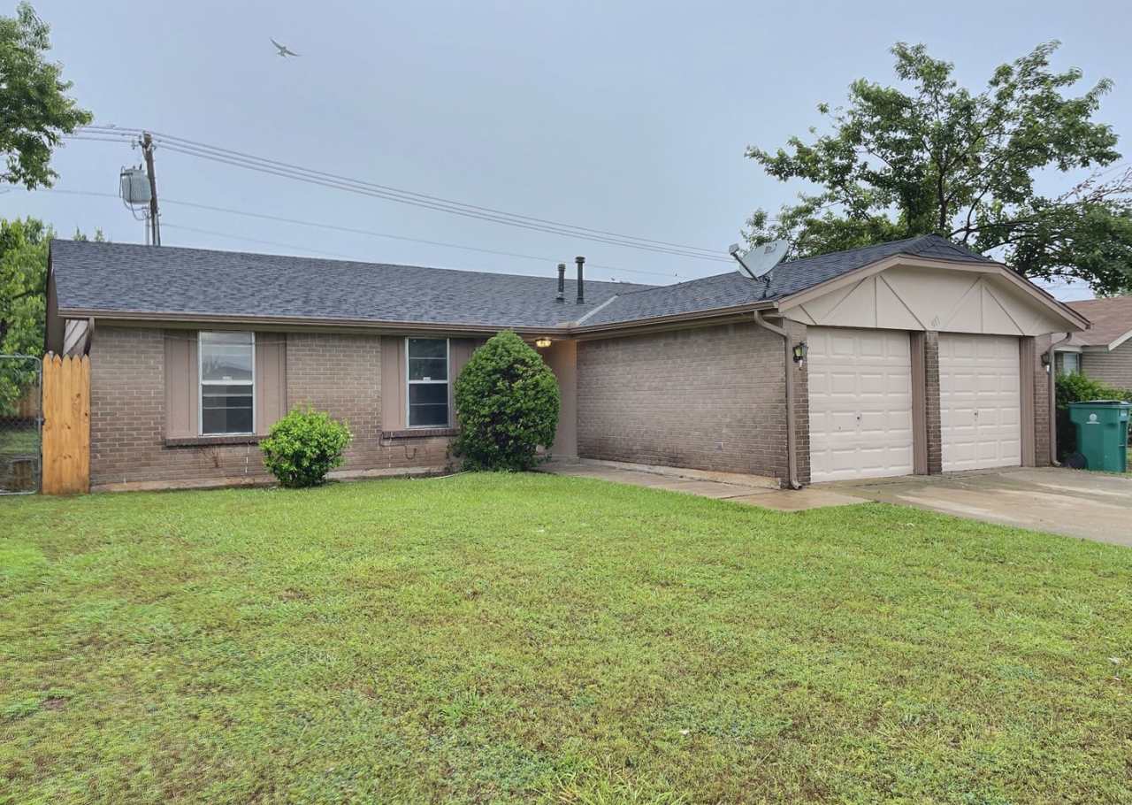 Wood Floors, Covered Patio, PUTNAM CITY SCHOOLS