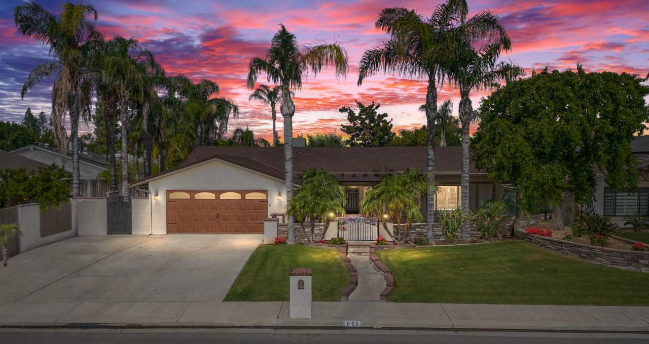 605 N El Rio Drive - Gorgeous Pool Home!!