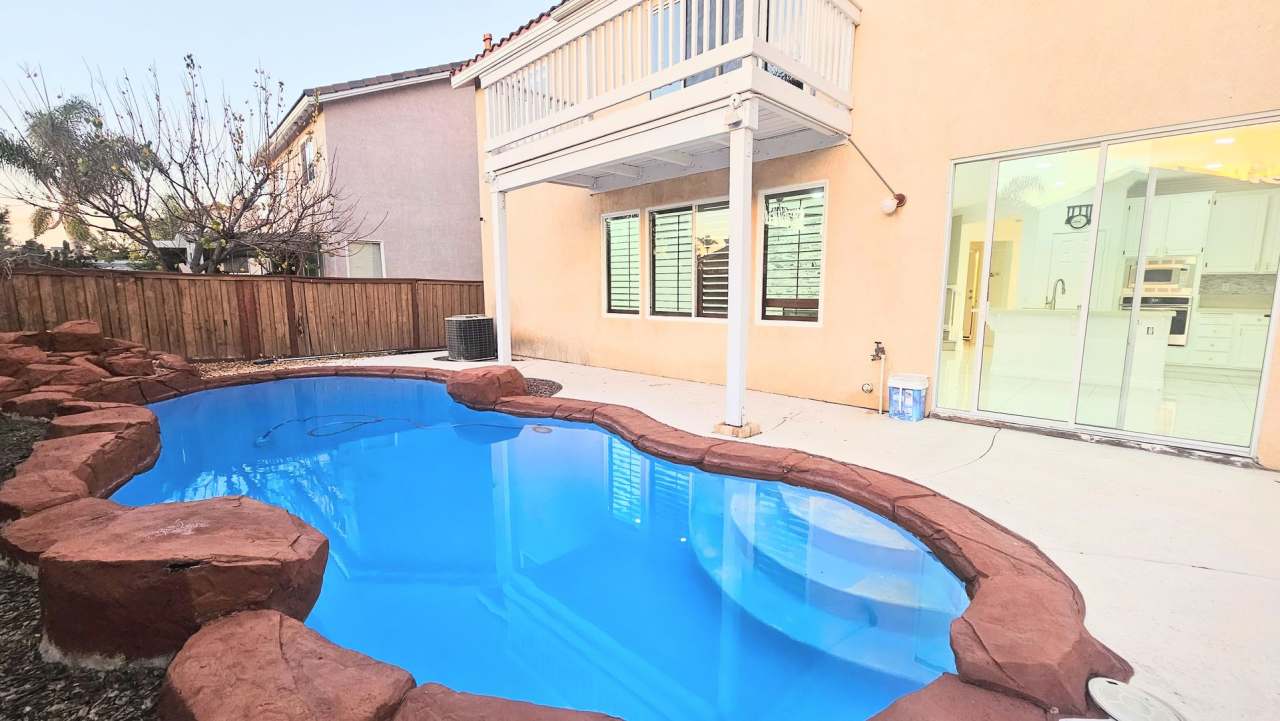 Pool House - Temeku Hills Community- Master Retreat and additional Master Bedroom