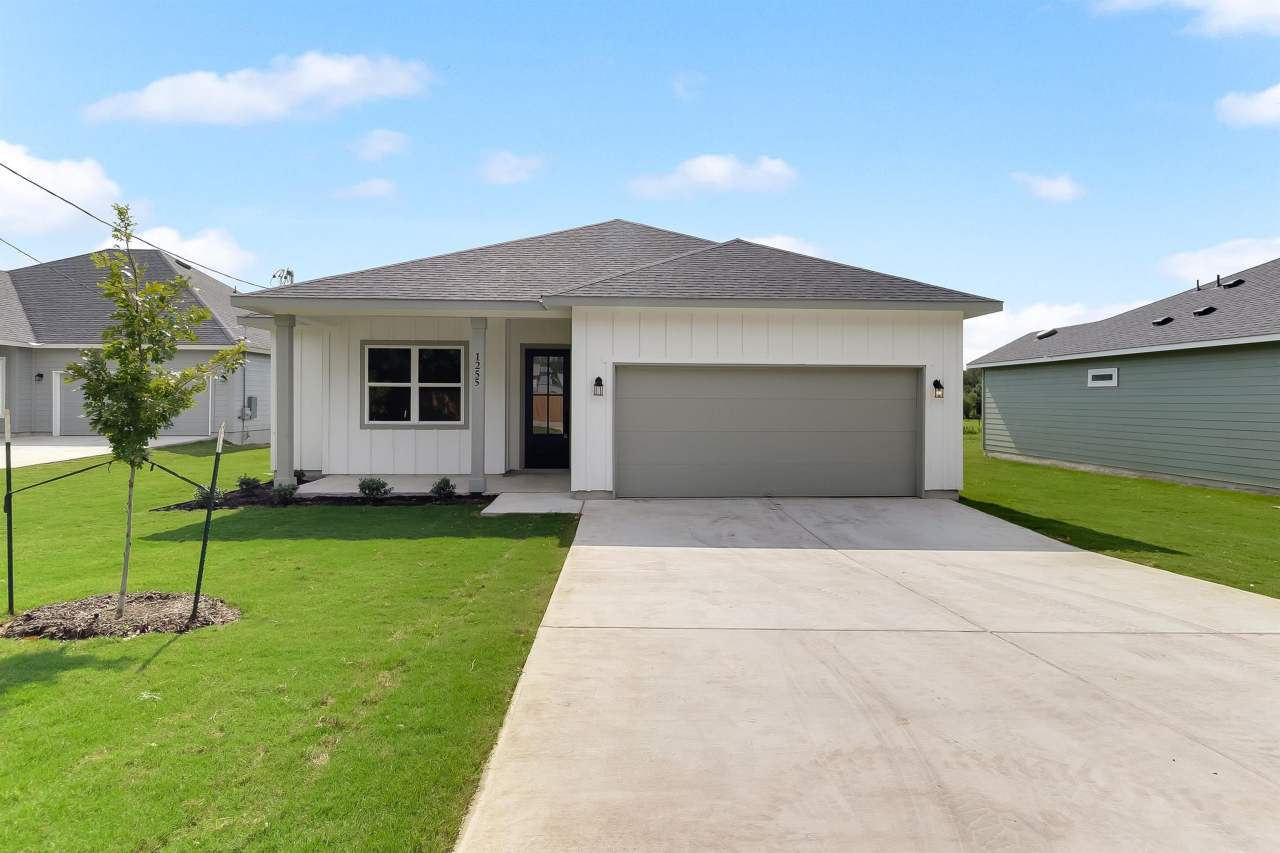 1255 Pecan Valley Drive