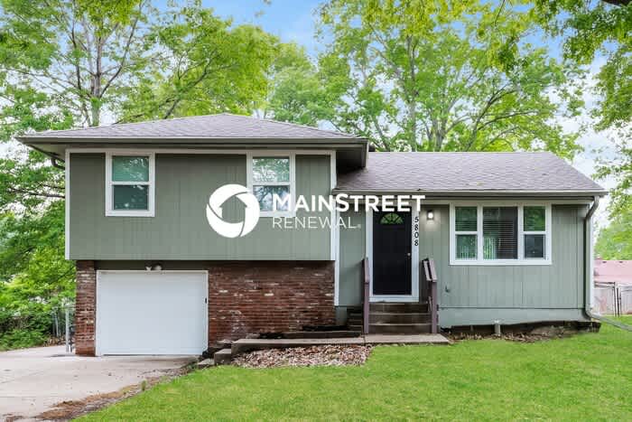 5808 North Drury Avenue