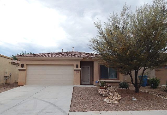 Ranch Style 4 Bedroom in Sahuarita!!