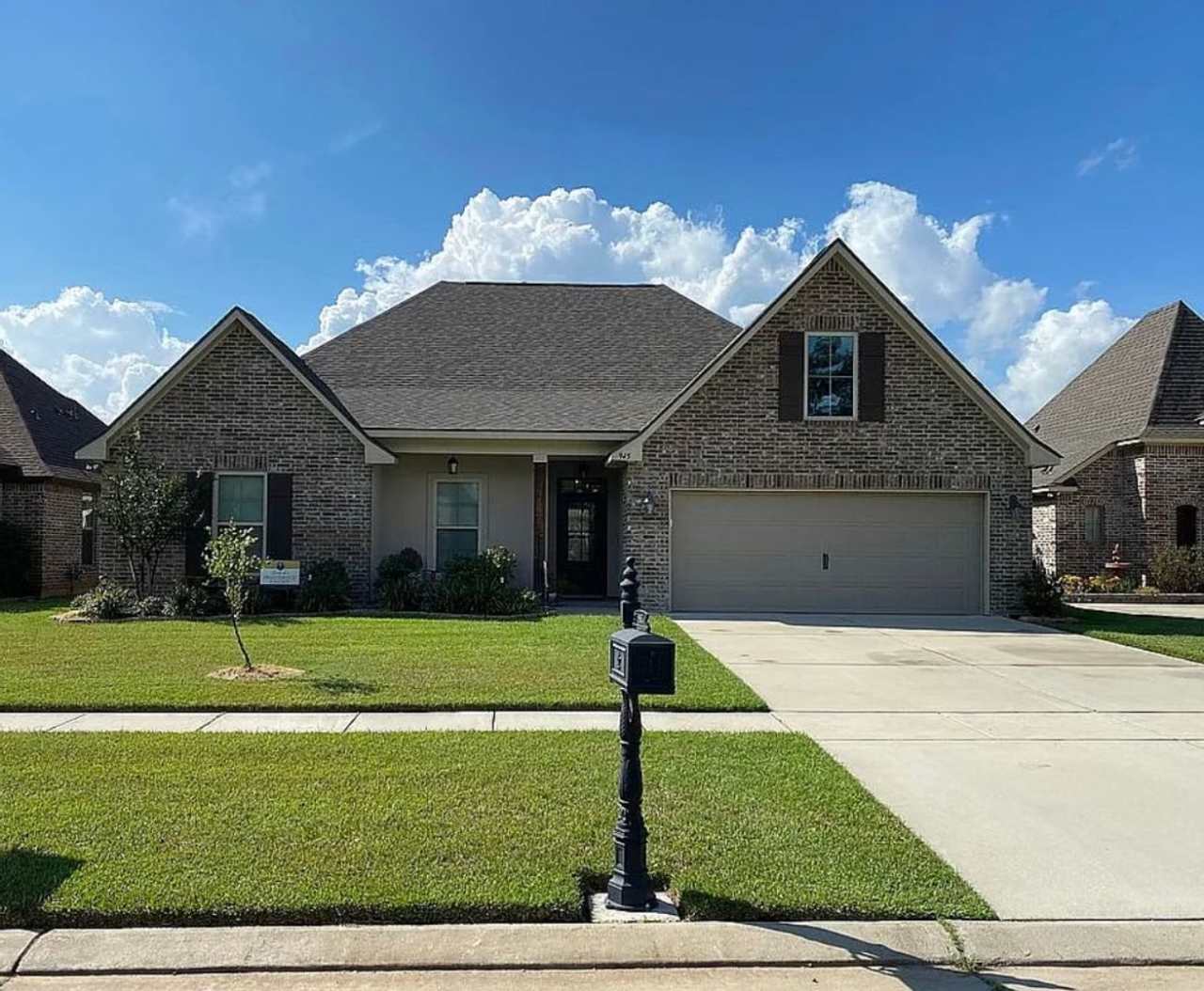 Cypress Bend- 4 bedroom!