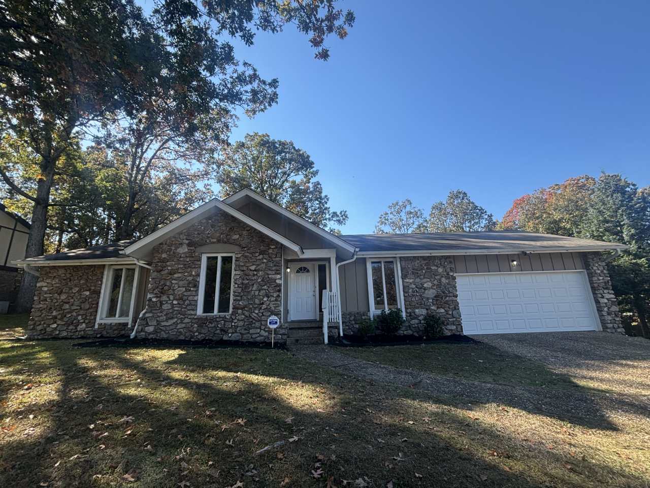 1216 Green Mountain Dr