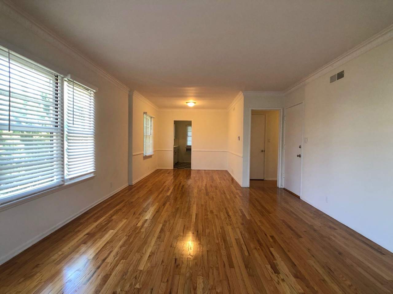 Bright, Spacious 2Bd 1Ba Unit within walking distance of UCLA and Westwood Village