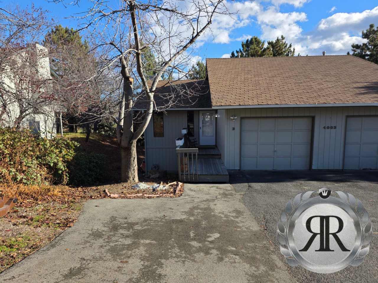 2 Bedroom, 1 1/2 Bath, Updated!