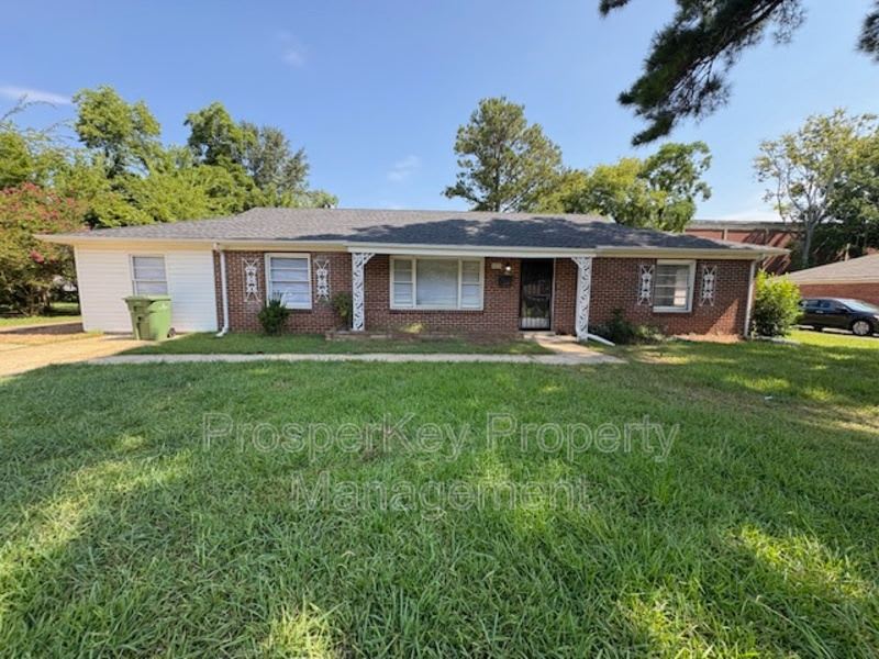 703 Briarcliff Rd