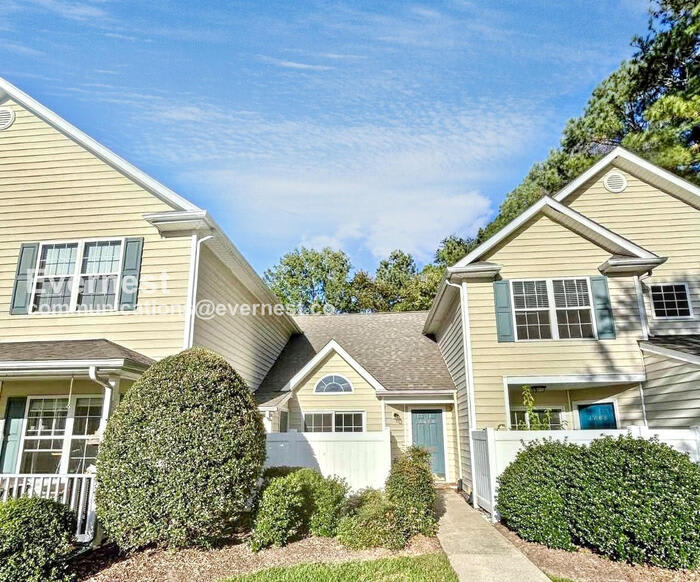 4610 Twin Hickory Lake Drive