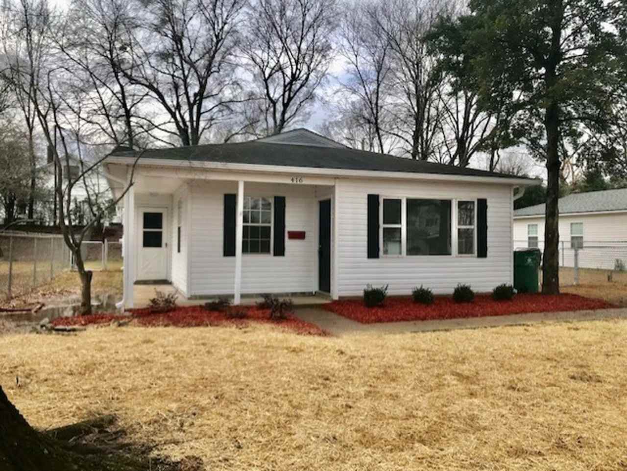 Must see this Adorable 3 bedroom 1 bath home in a Cu Da Sac. Conveniently close to Uptown, NODA, and Southend