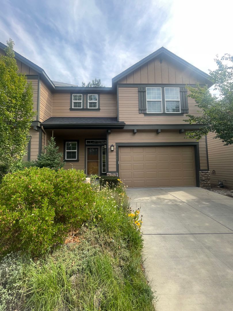 2 Story Townhouse in Bend