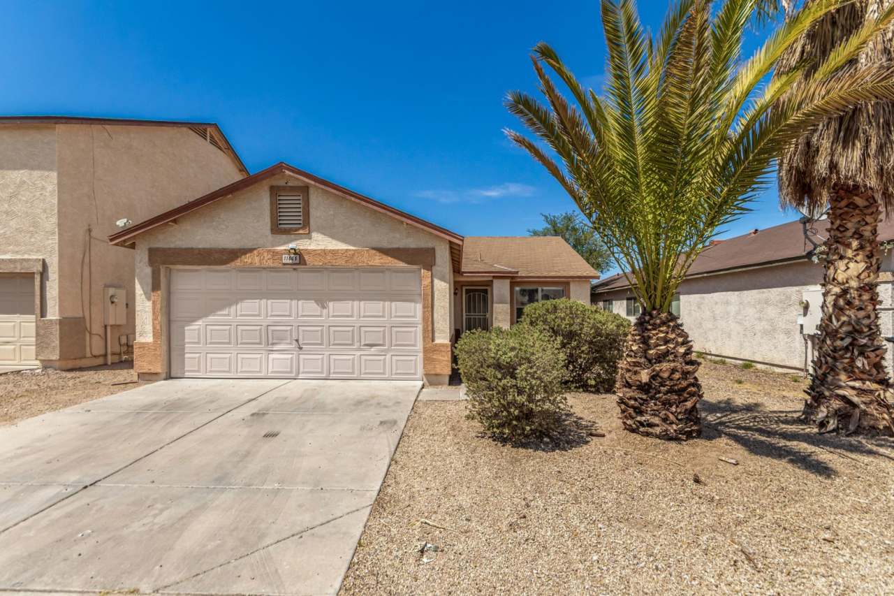Charming 3 bedroom in El Mirage!